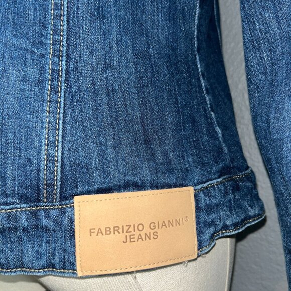 FABRIZIO GIANNI CLASSIC STRETCH DENIM JEAN JACKET  NEW WITH TAGS - Women's M/L - Picture 2 of 11